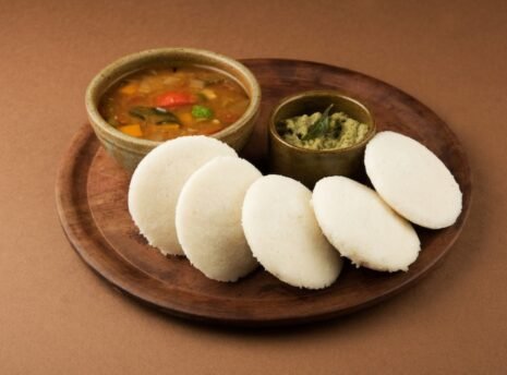 south-indian-breakfast-recipe-idly-idli-rice-cake-served-with-coconut-chutney-sambar-selective-focus_466689-9565 south-indian-breakfast-recipe-idly-idli-rice-cake-served-with-coconut-chutney-sambar-selective-focus_466689-9565