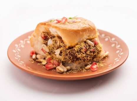 dabeli-kutchi-dabeli-double-roti-is-popular-snack-food-india-originating-kutch-kachchh-region-gujarat_466689-51707 dabeli-kutchi-dabeli-double-roti-is-popular-snack-food-india-originating-kutch-kachchh-region-gujarat_466689-51707